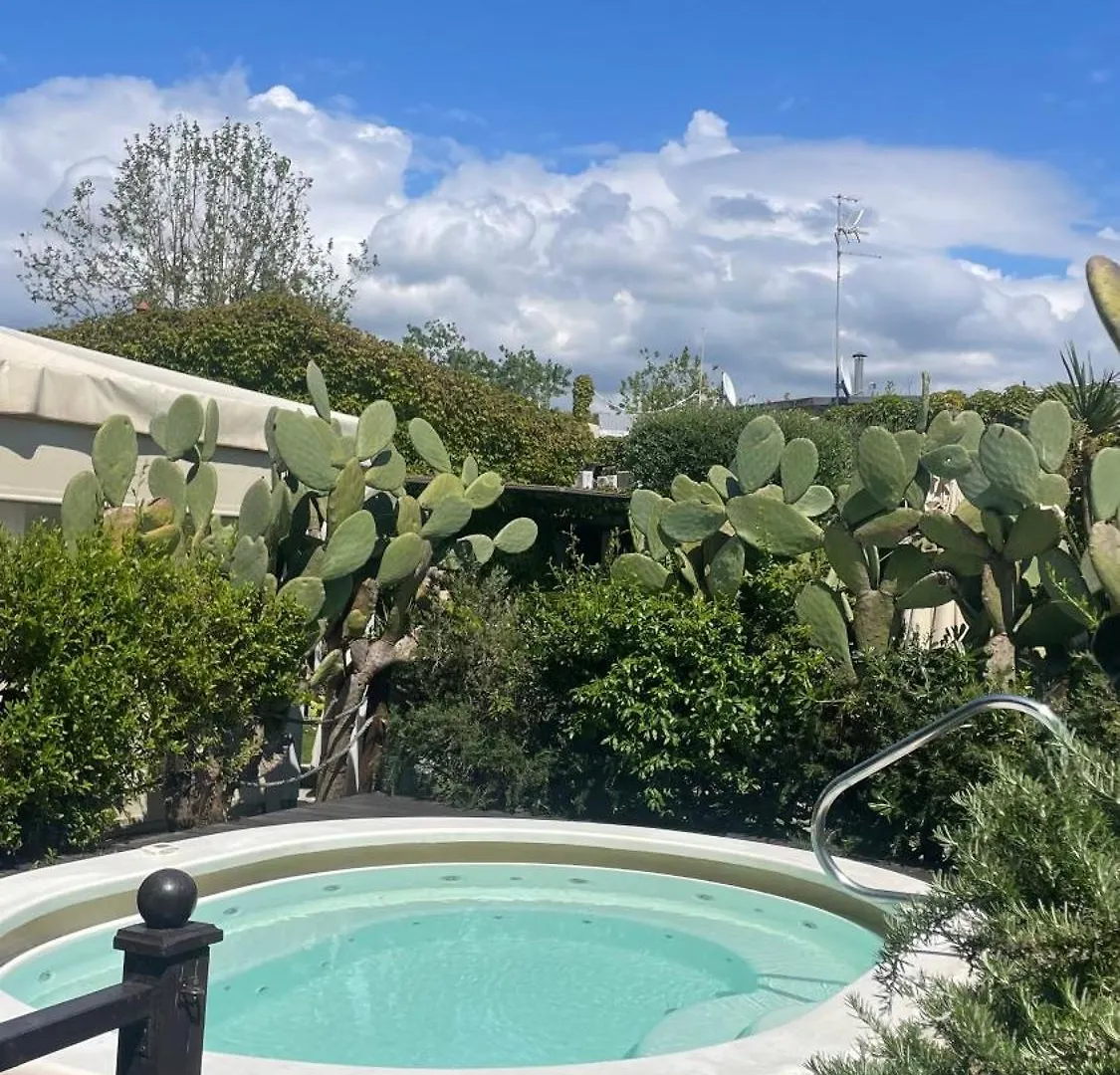 **  Hotel Atlantic Marina Di Carrara Italy